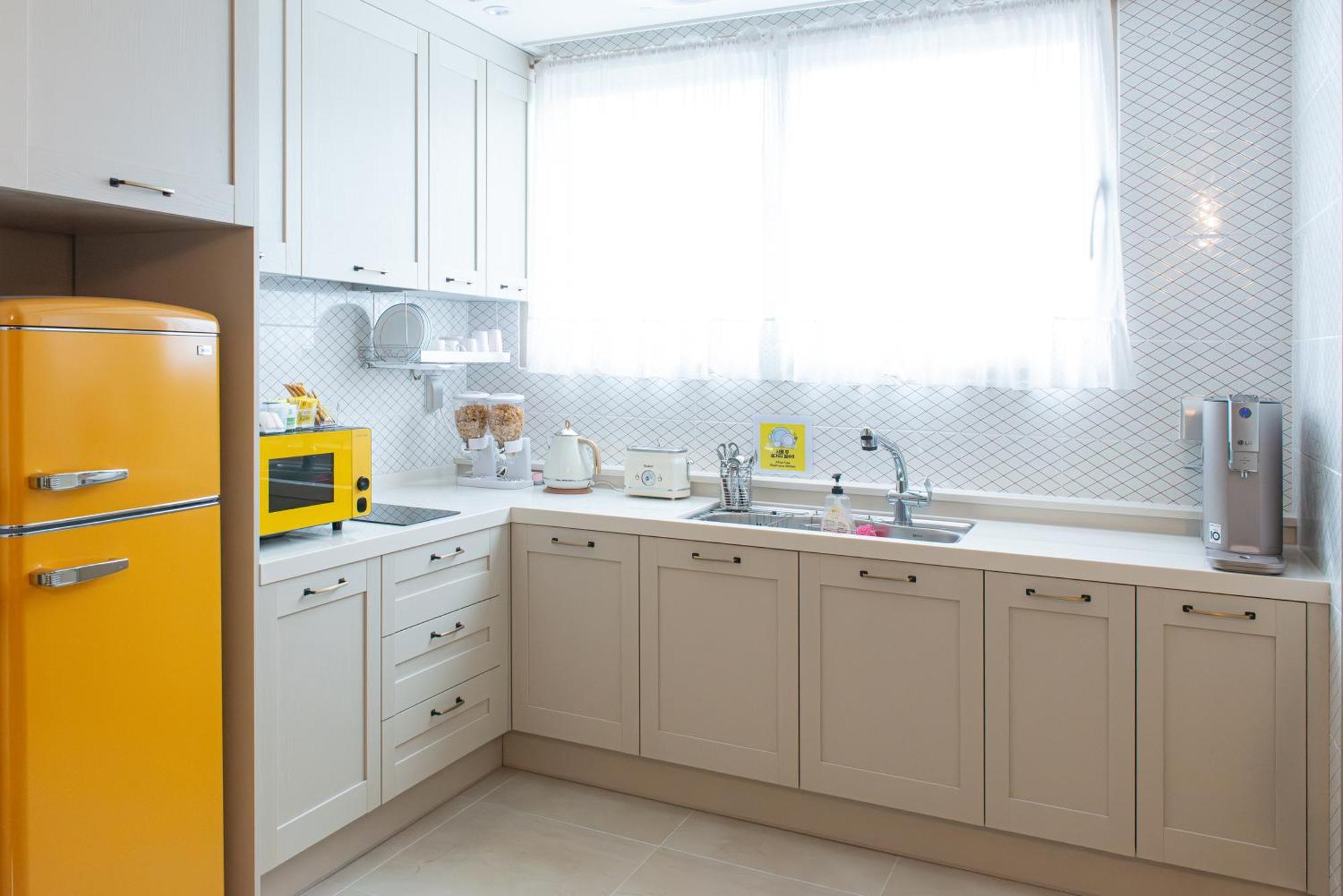 Incheon Airport Guest House King Экстерьер фото