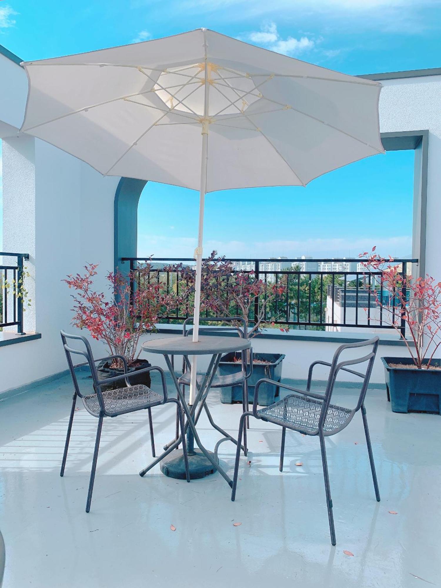 Incheon Airport Guest House King Экстерьер фото