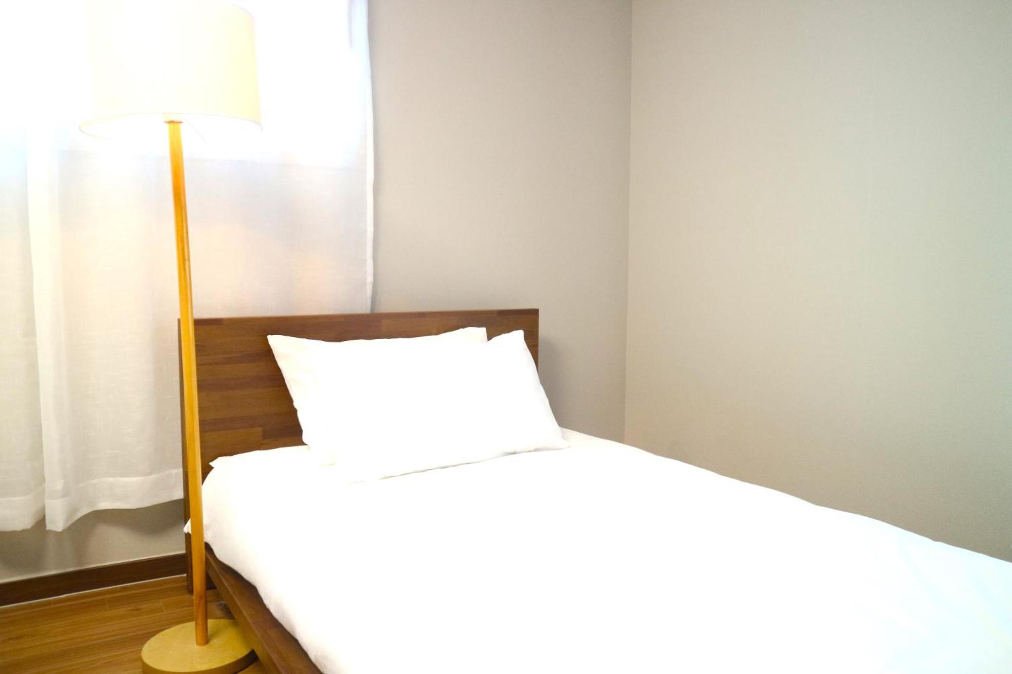 Incheon Airport Guest House King Экстерьер фото