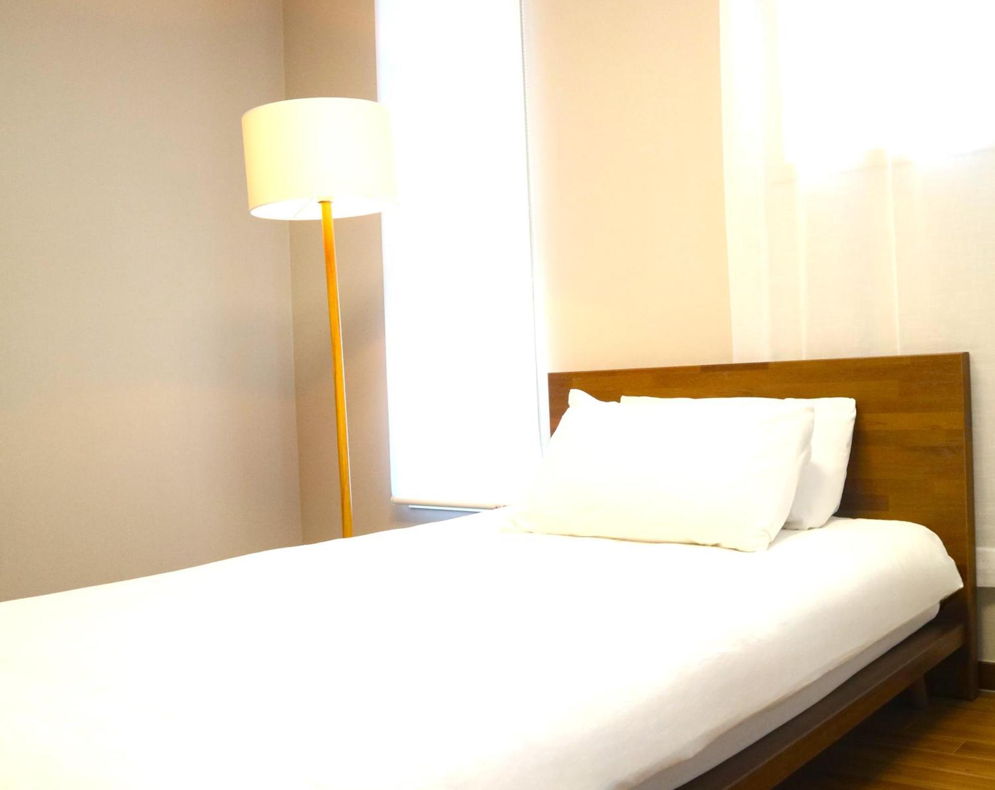 Incheon Airport Guest House King Экстерьер фото